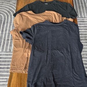 Set of 3 T-Shirts in Heathered Charcoal Gray, Tan (Camel), and Heathered Navy